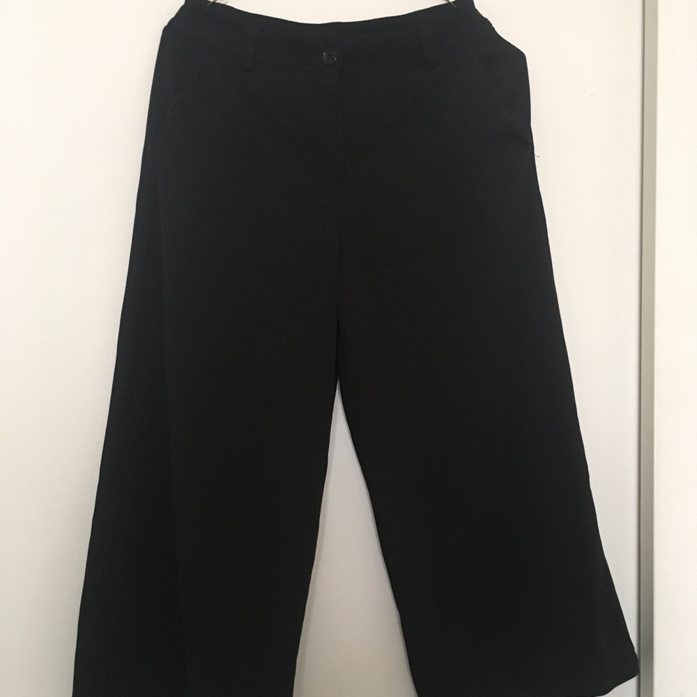ASOS Capris black pants